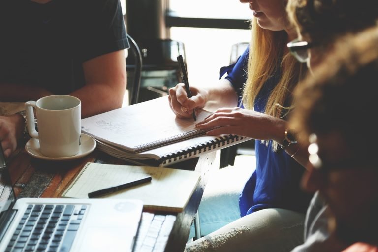 What Should Your Business Blog Be About?