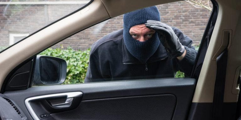 Different tips to protect your car from being theft