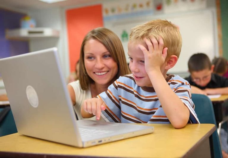 5 Tips for Using Technology in Classrooms