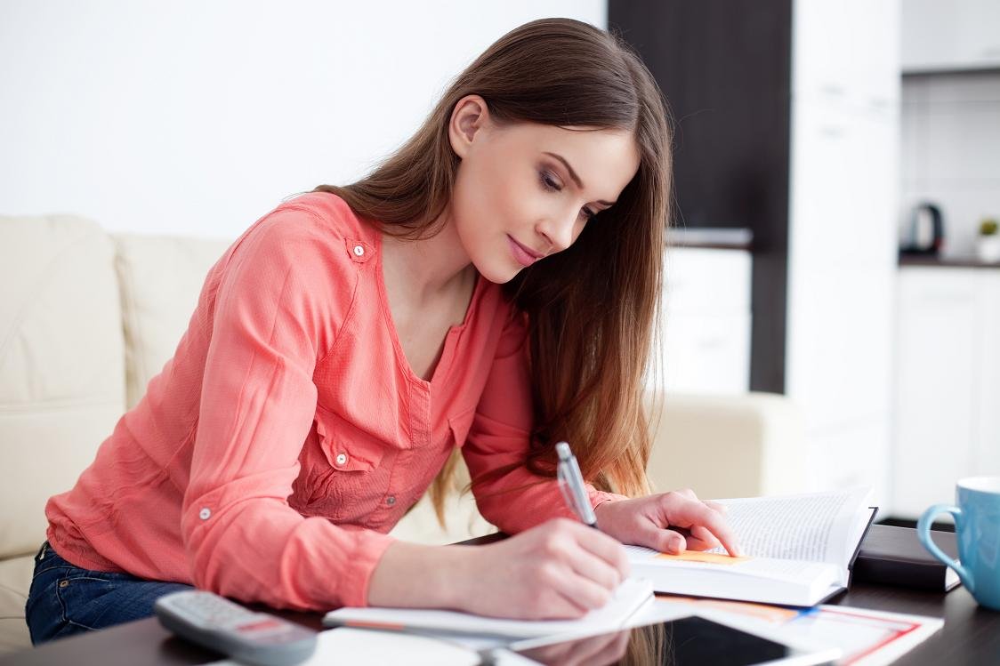 female student learning Law Essay Writing Service
