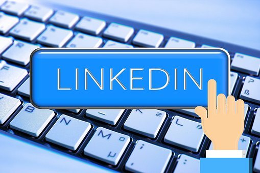 The Benefits of Using a LinkedIn Resume Service